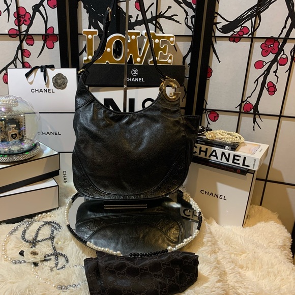 Beautiful EUC Authentic GUCCI hobo with signature G. - Picture 2 of 13